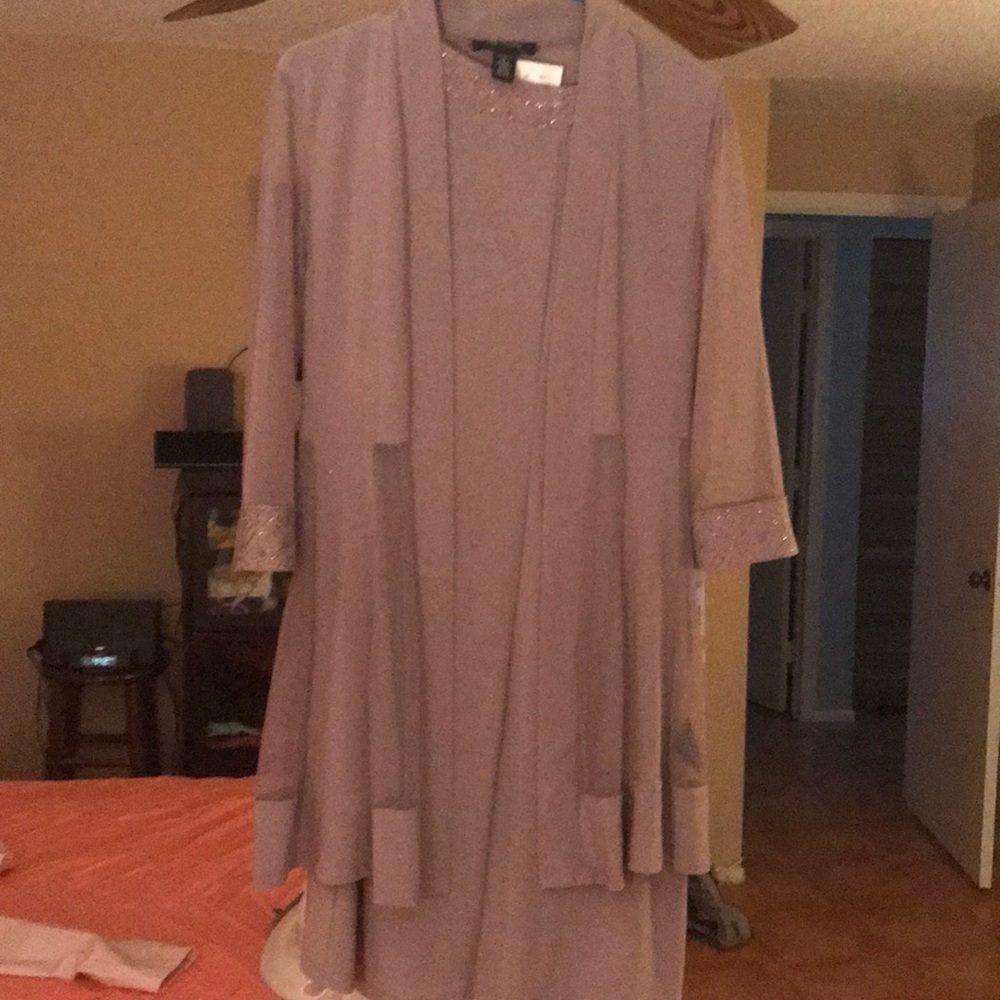 Gorgeous 2-piece R & M Evening Dress.